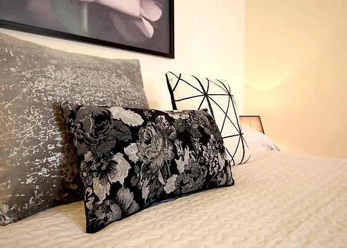 Bed & Breakfast Cabane Bed And Breakfast 3*