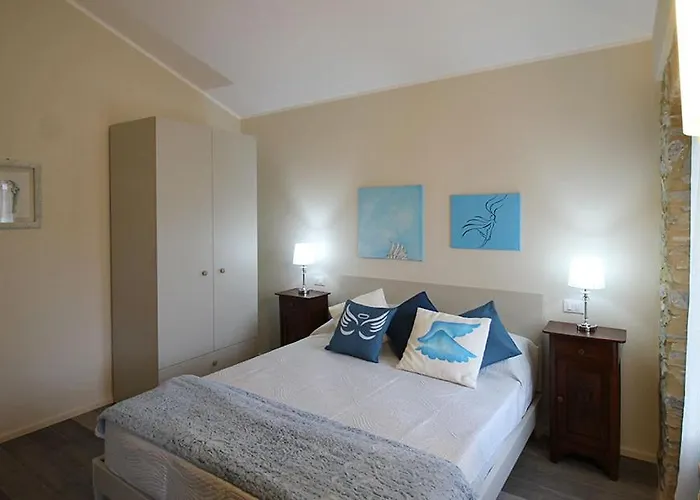 Cabane Bed And Breakfast Bed & Breakfast