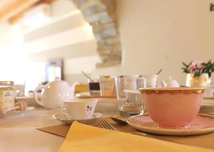 Bed and breakfast Cabane Bed And Breakfast Garlenda